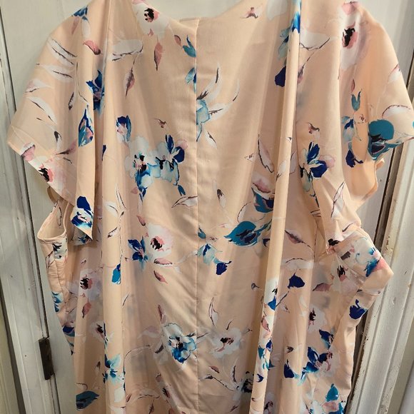 Lane Bryant Size 28 Pink Floral Shirt - Picture 7 of 7